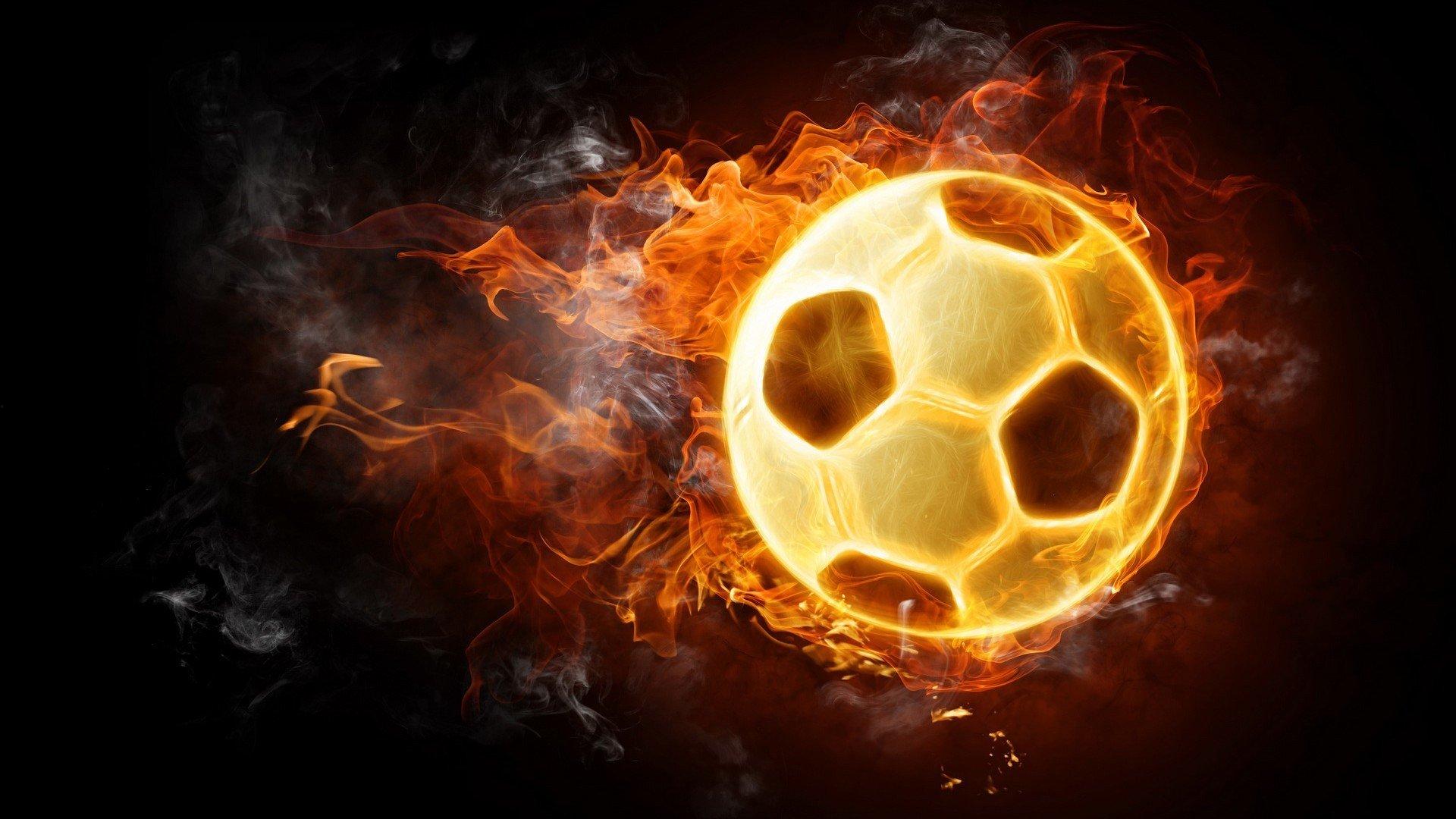 欧冠焦点战，迪亚斯双响建功，拜仁客场2比1力克巴黎